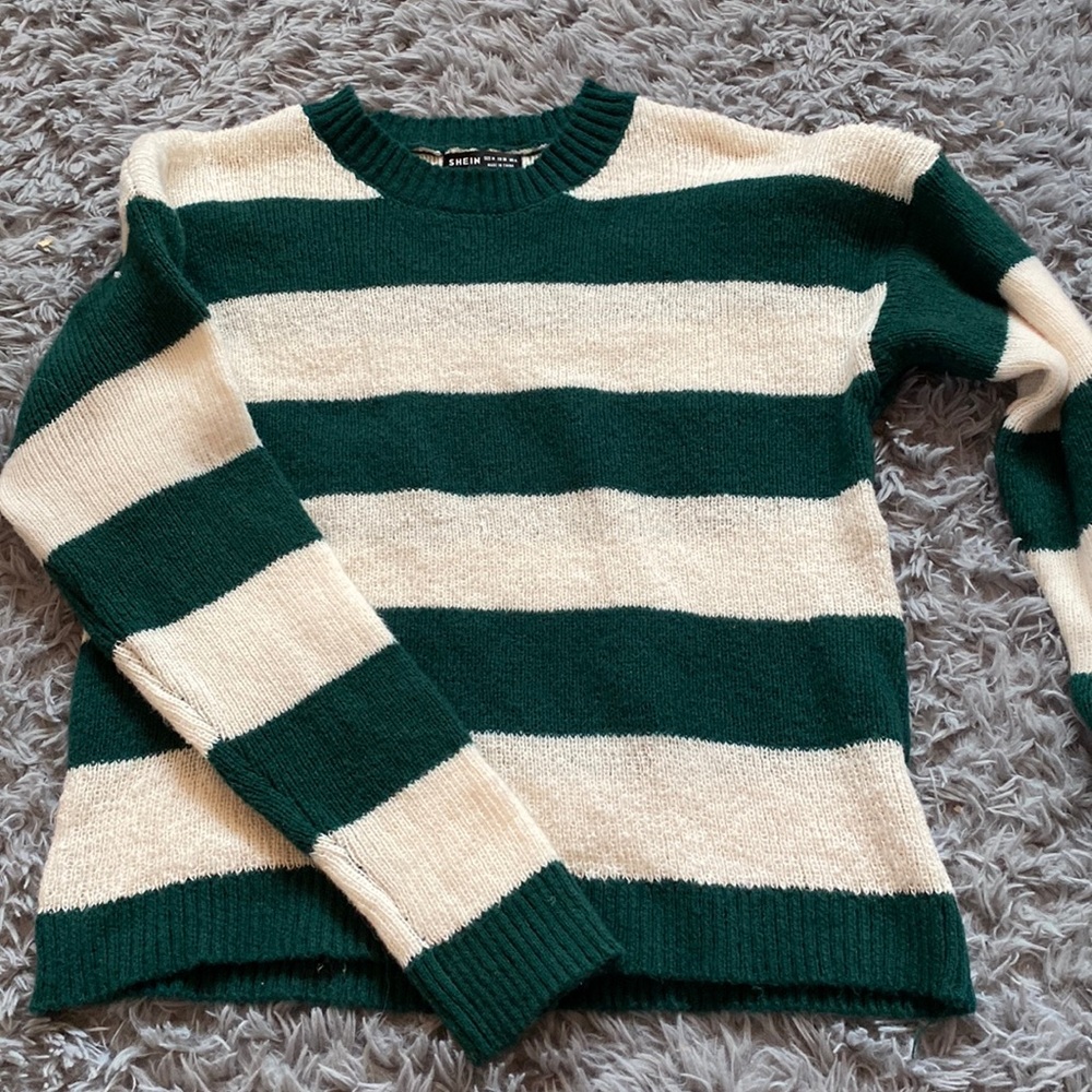 Aesthetic striped sweater